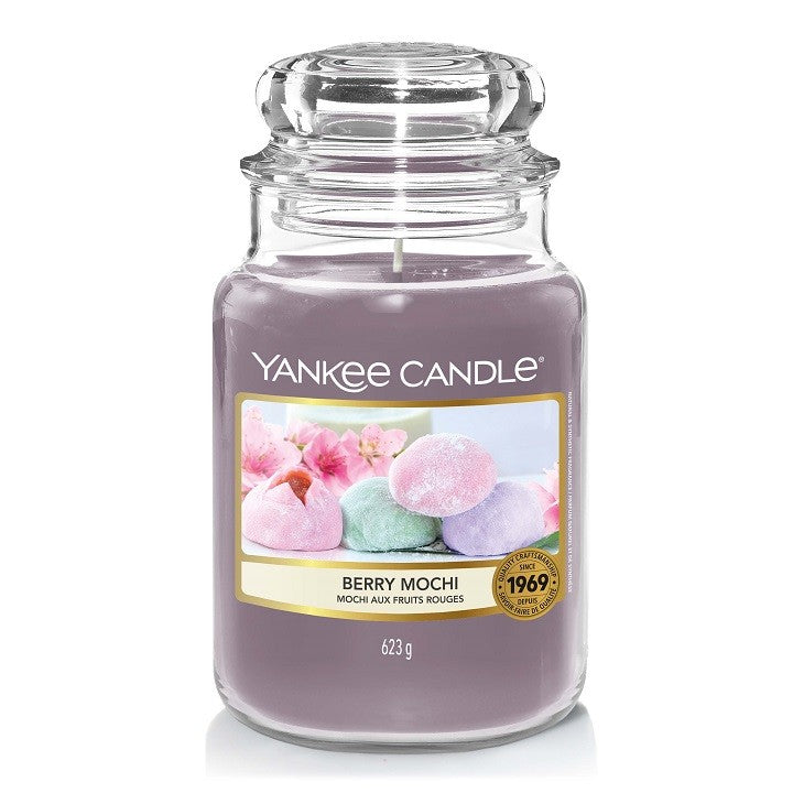 Arredamento casa - cose di casa - casa negozio - oggettistica casa - oggetti per la casa - casa nuova - accessori per la casa - negozio casa - negozi per la casa - yankee candle - arredamento casa online - yankee candle offerte - yankee candle prezzi - candele profumate - candele yankee candle - essenza yankee - yankee candle olbia - candele olbia - cereria olbia - Olbia - negozio di yankee candle - giara grande - berry mochi  