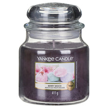 Carica l&#39;immagine nel visualizzatore di Gallery, Arredamento casa - cose di casa - casa negozio - oggettistica casa - oggetti per la casa - casa nuova - accessori per la casa - negozio casa - negozi per la casa - yankee candle - arredamento casa online - yankee candle offerte - yankee candle prezzi - candele profumate - candele yankee candle - essenza yankee - yankee candle olbia - candele olbia - cereria olbia - Olbia - negozio di yankee candle - giara media - berry mochi  