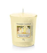 Carica l&#39;immagine nel visualizzatore di Gallery, Arredamento casa - cose di casa - casa negozio - oggettistica casa - oggetti per la casa - casa nuova - accessori per la casa - negozio casa - negozi per la casa - yankee candle - arredamento casa online - yankee candle offerte - yankee candle prezzi - candele profumate - candele yankee candle - essenza yankee - yankee candle olbia - candele olbia - cereria olbia - Olbia - negozio di yankee candle - sampler - homemade herb lemonade