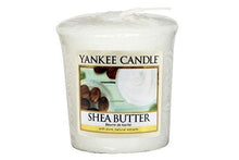 Carica l&#39;immagine nel visualizzatore di Gallery, Arredamento casa - cose di casa - casa negozio - oggettistica casa - oggetti per la casa - casa nuova - accessori per la casa - negozio casa - negozi per la casa - yankee candle - arredamento casa online - yankee candle offerte - yankee candle prezzi - candele profumate - candele yankee candle - essenza yankee - yankee candle olbia - candele olbia - cereria olbia - Olbia - negozio di yankee candle - sampler - shea butter   