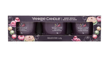 Carica l&#39;immagine nel visualizzatore di Gallery, Arredamento casa - cose di casa - casa negozio - oggettistica casa - oggetti per la casa - casa nuova - accessori per la casa - negozio casa - negozi per la casa - yankee candle - arredamento casa online - yankee candle offerte - yankee candle prezzi - candele profumate - candele yankee candle - essenza yankee - yankee candle olbia - candele olbia - cereria olbia - Olbia - negozio di yankee candle - votive x 3 - berry mochi  