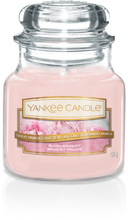 Carica l&#39;immagine nel visualizzatore di Gallery, Yankee Candle, Blush Bouquet, rosa, giara piccola, candele profumate, profumi, regalo, colori, candele americane, fiori 