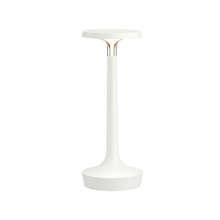 Carica l&#39;immagine nel visualizzatore di Gallery, Flos Bon Jour Unplugged lampada ricaricabile da tavolo design bianco