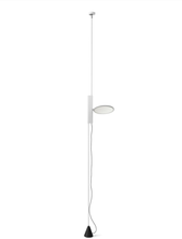 Carica l&#39;immagine nel visualizzatore di Gallery, Flos Ok bianco sospensione con tirante in acciaio a LED design minimal moderno