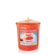 Carica l&#39;immagine nel visualizzatore di Gallery, Yankee Candle, Passion Fruit Martini, sampler, candele profumate, profumi, regalo, colori, candele americane 